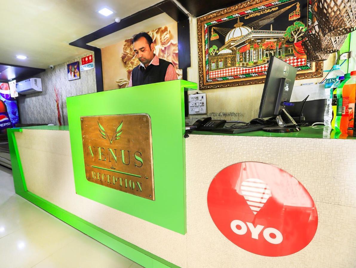 Oyo 11840 Hotel Venus Ajmer Exteriör bild
