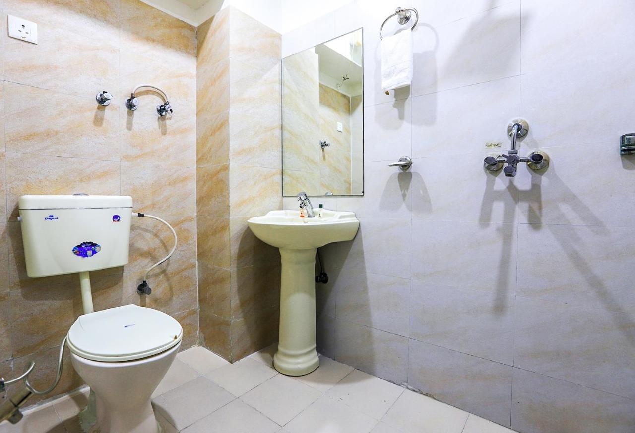 Oyo 11840 Hotel Venus Ajmer Exteriör bild